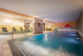 Poollandschaft im Hotel Sonnschein