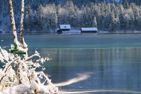 Almsee mit Dünner Eisdecke