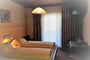 Doppelbettzimmer