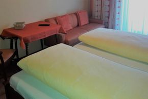 Doppelbettzimmer