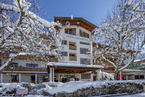 Ansicht Eingang Landhotel Tirolerhof