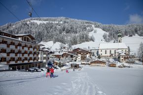 Anfängerschilift neben Landhotel Tirolerhof