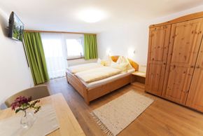 Doppelzimmer mit Balkon