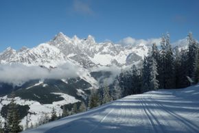 Höhenloipe Rossbrand in Filzmoos mit Blick auf den Dachstein