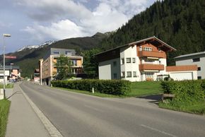 Einfahrt Landhaus Lackner Sommer