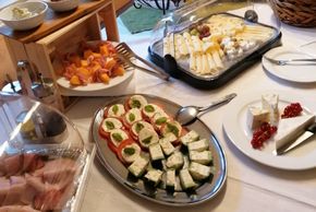 Frühstücksbuffet, herzhaft, gesund und regional