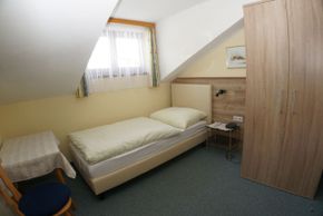 Einbettzimmer