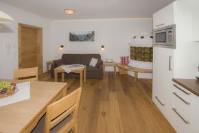 Haus Porti Sport Wohnraum Bsp.