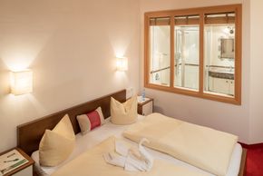 Kinderzimmer Rastkogel Suite m. Blick Bad