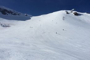 Perfectly groomed slopes, such as Cornice Bowl in this picture, is what you will find at Mammoth.