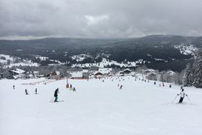 On the blue slope by the Kirchen lift the floodlights are switched on several times a week.