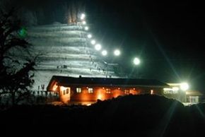 Daily floodlight - lift operation daily continuous from 9 - 22 hrs.