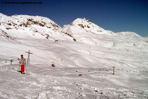 Off-piste skiing at the mountain Hörnli