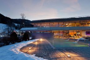 After a day of skiing you can relax in the thermal spa.
