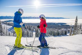 Big White is the second most popular resort in British Columbia with 118 runs at your disposal ranging from beginner level to extreme difficulty.