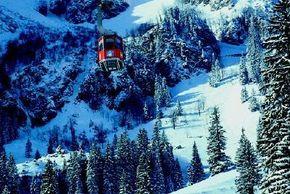 Hochfelln cable car in Bergen