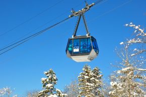 The gondola of the Karwendelbahn Mittenwald takes you to the top.