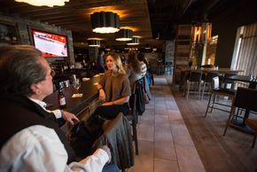 You are hungry and don't know where to go? Preston's is Killington's top address speaking of culinary highlights, such as classy burgers and salads.