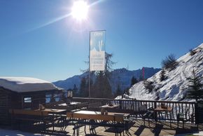 For the Kaiserschmarrn terrace of the Naturfreundehütte, the small detour is worth it.