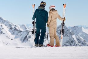 35 varied downhill runs await you at the Stubai Glacier.