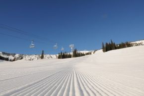 Enjoy perfectly groomed slopes.