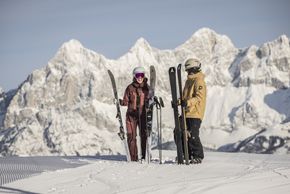 Skiing on the Reiteralm means perfectly groomed slopes, exciting challenges, and guaranteed snow all the way down to the valley.