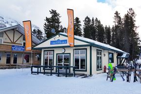 T-Bar Pub und Sportgeschäft an der Talstation