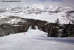 Auch für Profis interessant: Die präparierte, aber sehr steile Abfahrt Keystone!