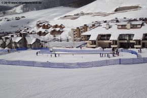 Etwas unterhalb des Silver Queen Express Lifts befindet sich das Kinderland mit Zauberteppichlift.