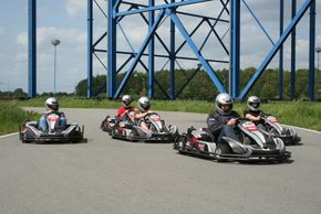 Im Sommer hat zusätzlich die Kartbahn geöffnet