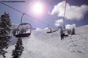 Zwar führen auch von der Bergstation des Lenawee Mountain Lifts einige einfachere präparierte Abfahrten ins Tal - wir empfehlen Anfängern aber sich in Arapahoe Basin zunächst auf die Pisten am Exhibi