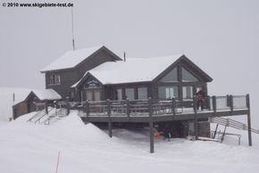 Das höchstgelegene Bergrestaurant im Skigebiet: Das Snow Plume Refuge an der Bergstation des Norway Lifts.