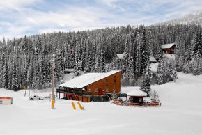 Die Baldy Lodge liegt im Zentrum des Skigebiets.