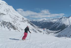 Das Skigebiet liegt schneesicher zwischen 1600 und 3100 Höhenmetern.