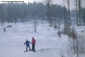 Für Freestyler gibt es im Skigebiet zwei Funparks