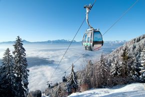 Die Kanzelbahn bringt die Wintersportler auf den Berggipfel.