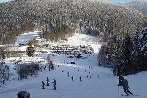 Das Skigebiet Eck wartet mit Pisten für alle Könnerstufen auf