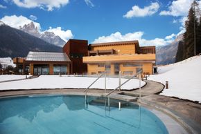 Detaillierte Infos zum Skiurlaub im Skigebiet Fassatal (Val di Fassa)