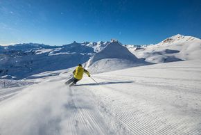 Skifahrer vor dem Spitzmeilen