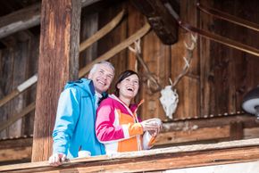 Urigen Hütten laden im Skigebiet zur Einkehr.