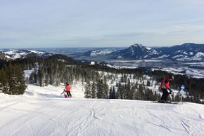 Die Weiherkopfabfahrt bietet ein schönen Blick auf das Allgäu