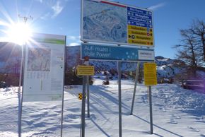 Die Beschilderung sorgt in Hinterstoder für eine gute Orientierung