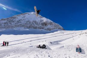 Der Betterpark Hintertux steht für einen top geshapten Park mit viel Air-Time.