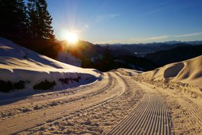 Eine der längsten Rodelstrecken Deutschlands ist die Naturrodelbahn Brünnstein mit einer Länge von 5,2 Kilometern.