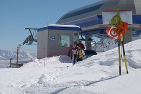 Leider nur zwei Sessellifte in Ovronnaz. Hier die Bergstation von Lift B.