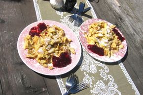 Die Einkehrhütten in Leutasch bieten traditionelle Tiroler Kost