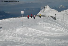 Beeindruckt Groß und Klein: Der Blick ins tiefe Tal der Isère!
