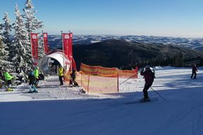 Das Starthaus der Skimovie-Strecke : Von hier aus wird der Weg hinunter auf der FIS Piste gefilmt.