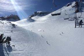 Blick auf die Pisten Gremlin's Gulch und St. Anton.