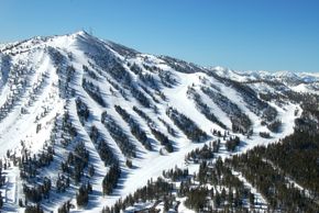 Als höchstes Skigebiet der Tahoe Region bietet Mt Rose tolle Schneebedingungen.